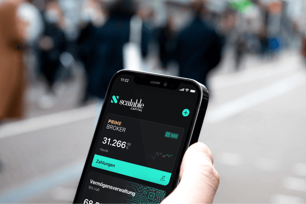 Asset PM Download App Hand